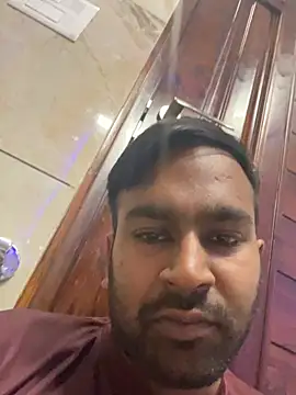 luciferdxm5 online show from April 19, 2026, 8:24 am