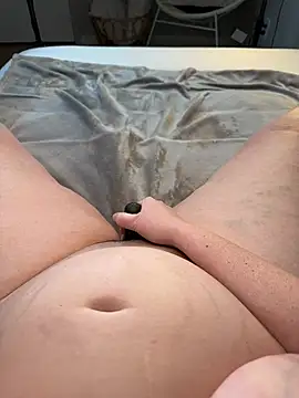 bigirl1979 online show from January 13, 2025, 2:32 pm