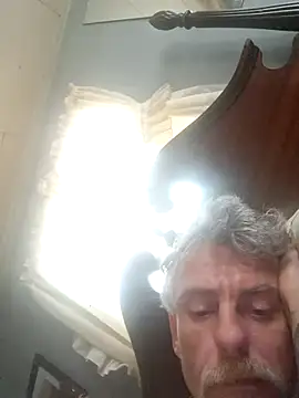 Snapshot of 19JaSon83 chatting on July 11, 2026, 2:20 pm 19JaSon83 online show from July 11, 2026, 2:20 pm