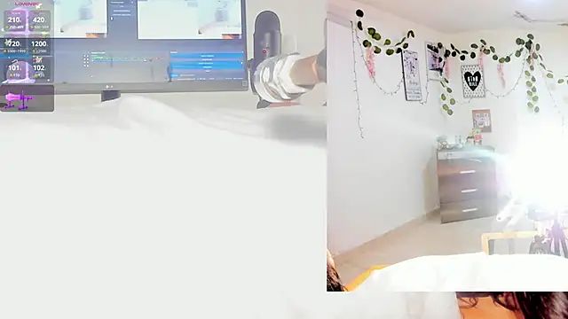 sofi velez online show from November 23, 2025, 5:02 pm