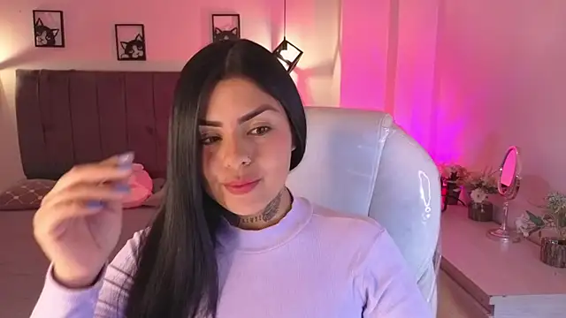 Catalinaa martinez online show from November 6, 2025, 3:07 am