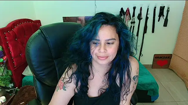 elektra 32 online show from February 18, 2025, 7:43 am