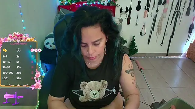 Snapshot of elektra_32 chatting on May 9, 2026, 3:50 pm elektra 32 online show from May 9, 2026, 3:50 pm