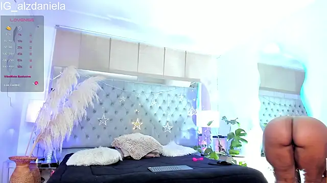 Snapshot of Kaitlyn_Brwon chatting on October 1, 2025, 5:46 am Kaitlyn Brwon online show from October 1, 2025, 5:46 am