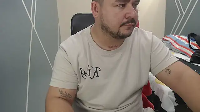 Snapshot of oso_dirty_ chatting on January 22, 2025, 5:28 pm oso dirty  online show from January 22, 2025, 5:28 pm