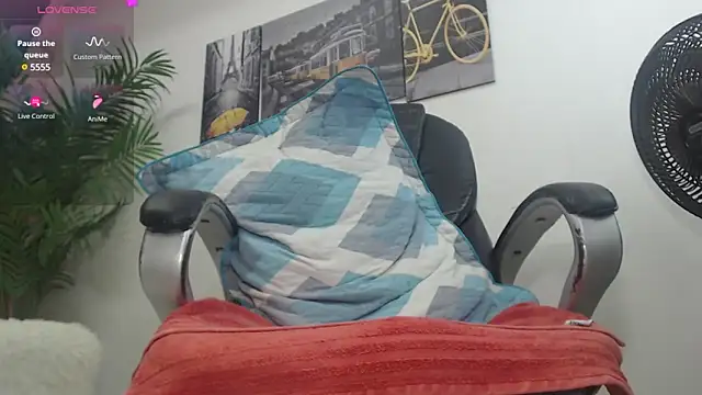 Snapshot of oso_dirty_ chatting on March 1, 2025, 8:42 pm oso dirty  online show from March 1, 2025, 8:42 pm