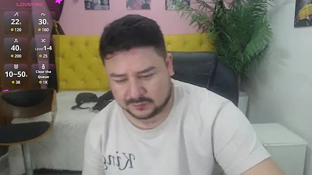 Snapshot of oso_dirty_ chatting on March 2, 2025, 5:36 pm oso dirty  online show from March 2, 2025, 5:36 pm