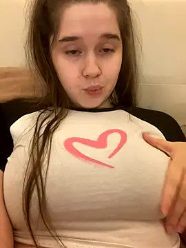 HornyGirlH online show from October 23, 2025, 1:05 am