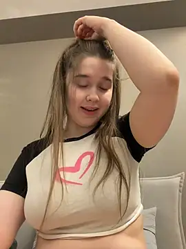 HornyGirlH online show from January 6, 2026, 3:43 am