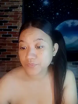 Snapshot of Urchanel chatting on April 23, 2026, 1:35 pm Urchanel online show from April 23, 2026, 1:35 pm