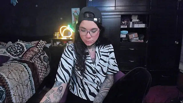 Lilmarieee online show from January 18, 2025, 9:55 pm