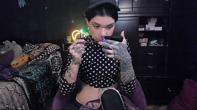 Lilmarieee online show from February 3, 2025, 10:21 pm