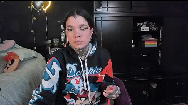 Lilmarieee online show from September 17, 2025, 8:54 pm