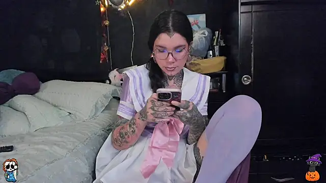 Lilmarieee online show from October 15, 2025, 9:15 pm
