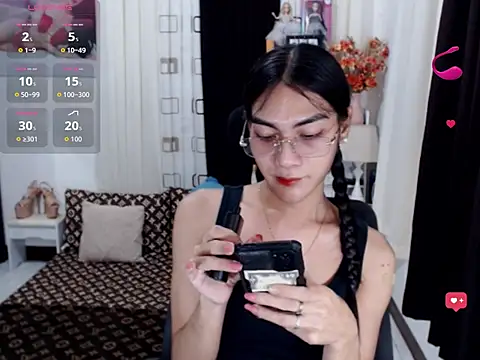 Snapshot of LAVIDALENATS chatting on December 17, 2025, 9:15 am LAVIDALENATS online show from December 17, 2025, 9:15 am