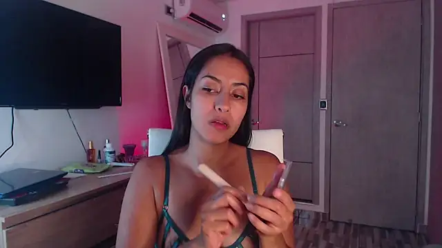 Brown skin11 online show from October 14, 2025, 9:04 pm