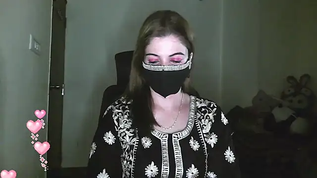 Cute Sonii online show from April 19, 2026, 12:37 pm