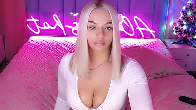 AllwaysHotJ online show from December 20, 2025, 2:07 am