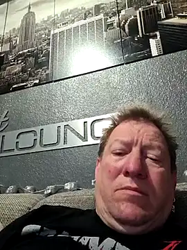 Snapshot of tomtom111111 chatting on February 22, 2025, 10:31 pm tomtom111111 online show from February 22, 2025, 10:31 pm