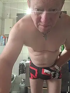 Snapshot of tomtom111111 chatting on September 13, 2025, 7:41 am tomtom111111 online show from September 13, 2025, 7:41 am