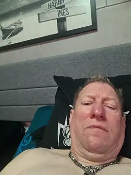 Snapshot of tomtom111111 chatting on October 10, 2025, 1:54 pm tomtom111111 online show from October 10, 2025, 1:54 pm