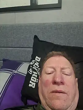 tomtom111111 online show from January 9, 2026, 12:08 pm