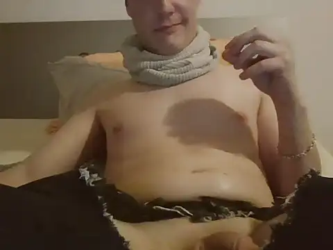 iluvhottenns online show from March 10, 2025, 8:34 pm