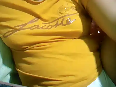 ashlylove25 online show from May 15, 2026, 11:56 pm