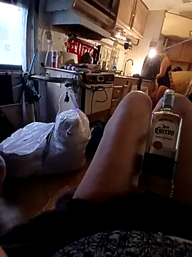 khloebanques online show from February 8, 2026, 4:21 pm