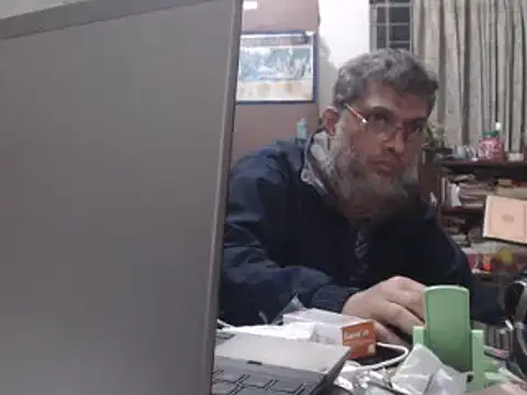 Snapshot of HOW70 chatting on January 3, 2025, 8:22 pm HOW70 online show from January 3, 2025, 8:22 pm