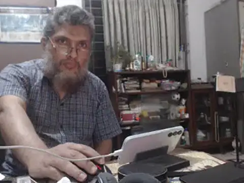 Snapshot of HOW70 chatting on February 8, 2025, 8:21 pm HOW70 online show from February 8, 2025, 8:21 pm