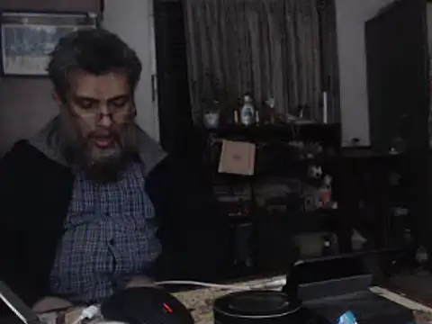 Snapshot of HOW70 chatting on February 9, 2025, 8:24 pm HOW70 online show from February 9, 2025, 8:24 pm