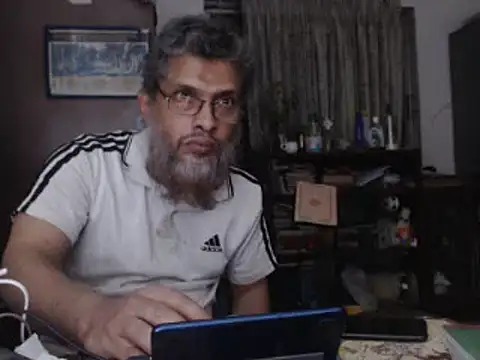 Snapshot of HOW70 chatting on February 20, 2025, 8:25 pm HOW70 online show from February 20, 2025, 8:25 pm