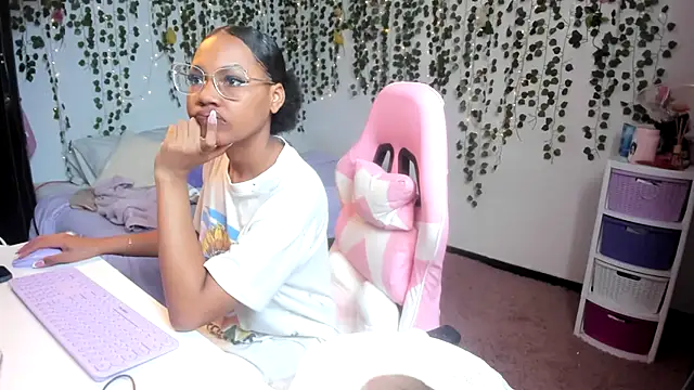 violeta milleer online show from September 19, 2025, 3:02 pm