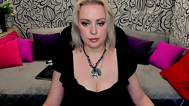 Snapshot of Hotdreamhere chatting on December 27, 2024, 12:01 pm Hotdreamhere online show from December 27, 2024, 12:01 pm