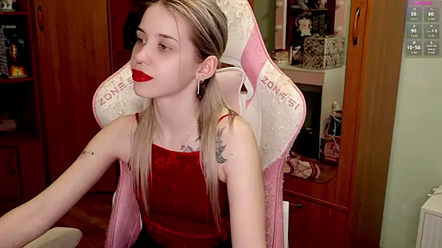 ho1yho1e online show from March 2, 2025, 5:58 pm