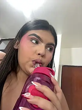 Lia sexx online show from February 26, 2025, 2:14 pm