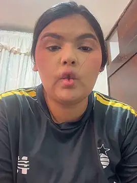 Lia sexx online show from February 11, 2026, 6:35 pm