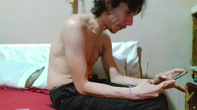 Latinopervs online show from April 21, 2026, 4:52 am