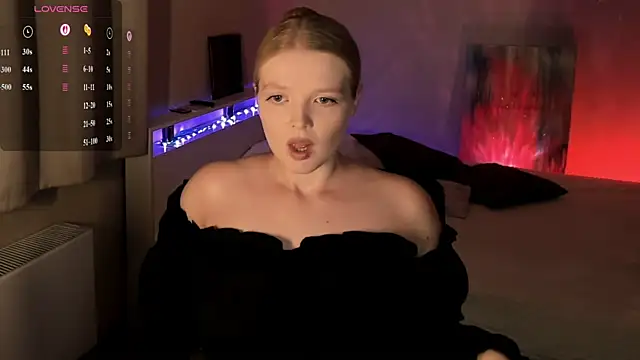 Snapshot of Ssweet_annie chatting on June 21, 2026, 7:27 pm Ssweet annie online show from June 21, 2026, 7:27 pm