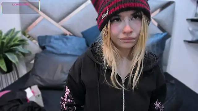 Keidy rose online show from October 29, 2025, 7:04 pm