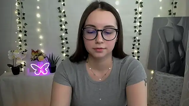 SweetPrincess  online show from February 25, 2025, 9:42 am