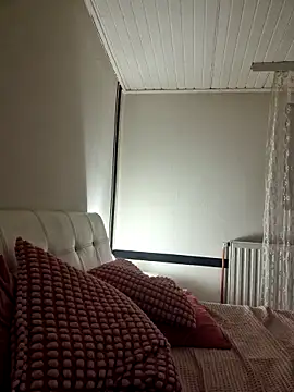 Snapshot of TamaraSavage chatting on December 18, 2024, 12:29 pm TamaraSavage online show from December 18, 2024, 12:29 pm