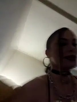 Snapshot of TamaraSavage chatting on January 28, 2025, 9:51 am TamaraSavage online show from January 28, 2025, 9:51 am