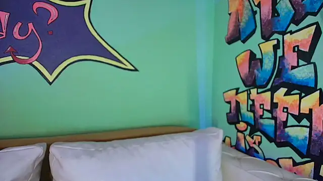 Snapshot of TamaraSavage chatting on October 1, 2025, 8:31 am TamaraSavage online show from October 1, 2025, 8:31 am