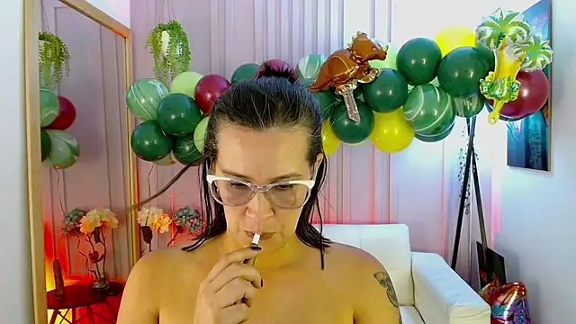Snapshot of Britney_taylor_ chatting on January 8, 2025, 11:09 pm Britney taylor online show from January 8, 2025, 11:09 pm