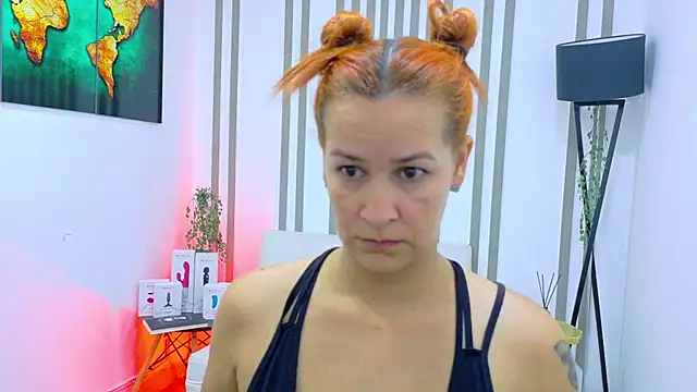 Snapshot of Britney_taylor_ chatting on October 17, 2025, 8:22 pm Britney taylor online show from October 17, 2025, 8:22 pm