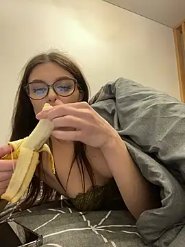 little belucci online show from January 13, 2025, 7:42 pm