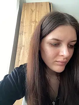 little belucci online show from February 26, 2025, 1:19 pm