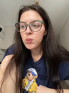 little belucci online show from October 23, 2025, 2:16 pm